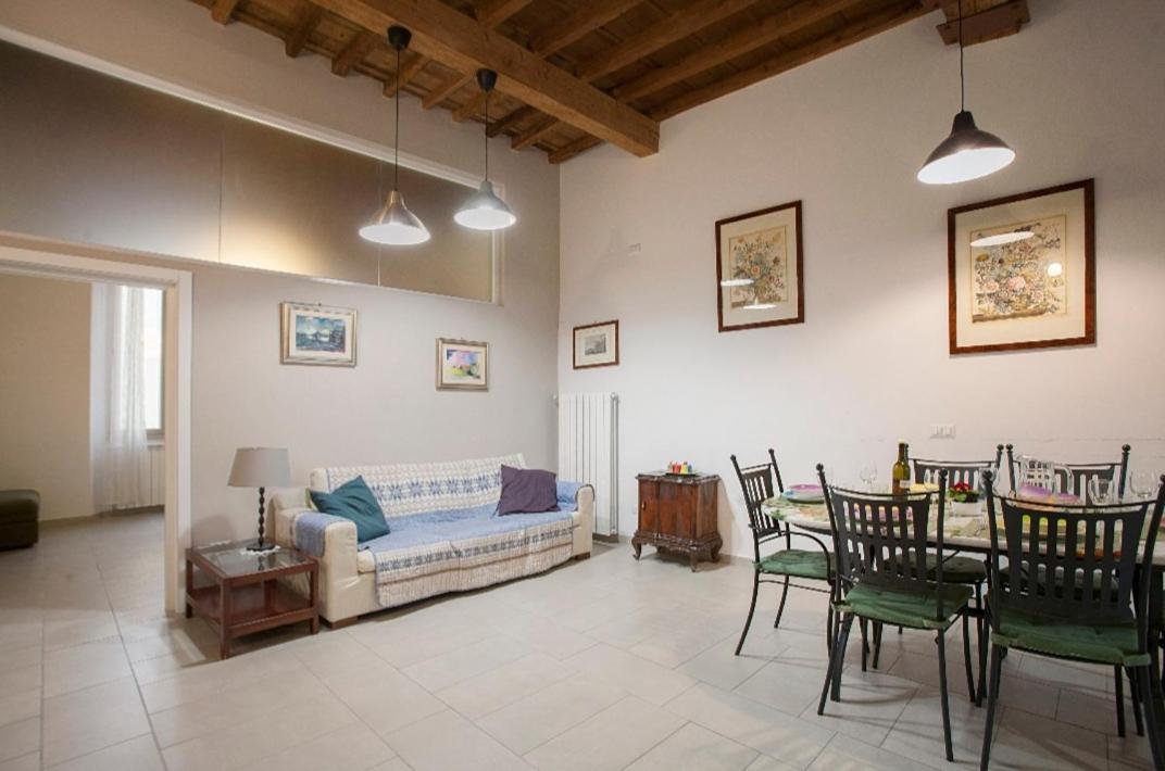 Апартаменты Lg House With Balcony Near Ponte Vecchio Флоренция Экстерьер фото