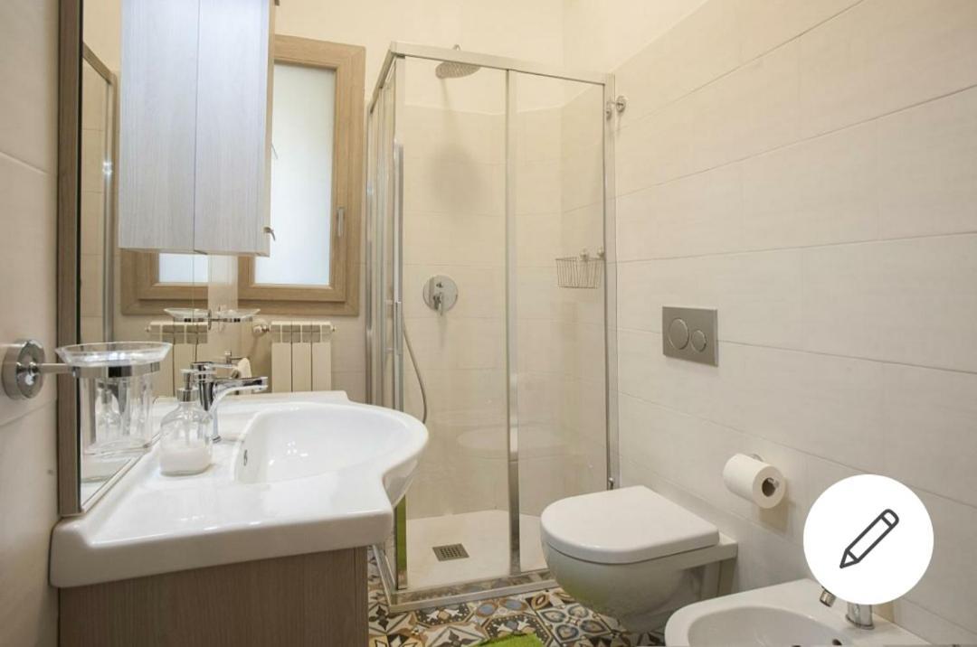 Апартаменты Lg House With Balcony Near Ponte Vecchio Флоренция Экстерьер фото